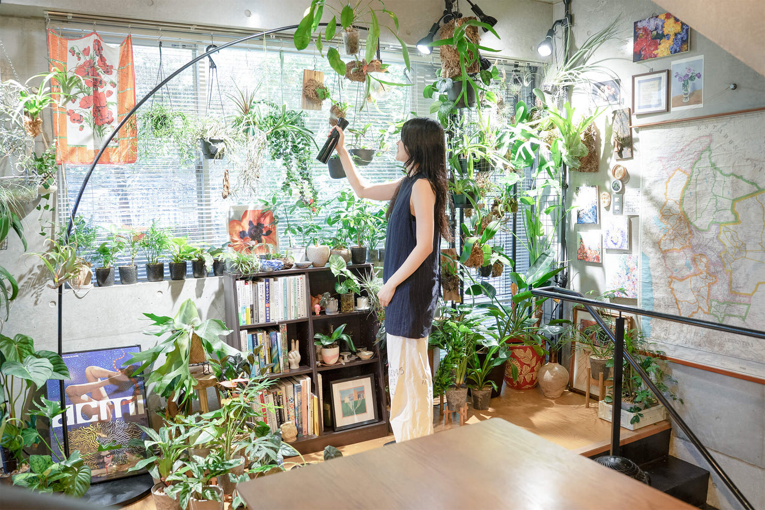 植物と好きなことを育む。Webデザイナーの植物愛が溢れる賃貸メゾネット暮らし