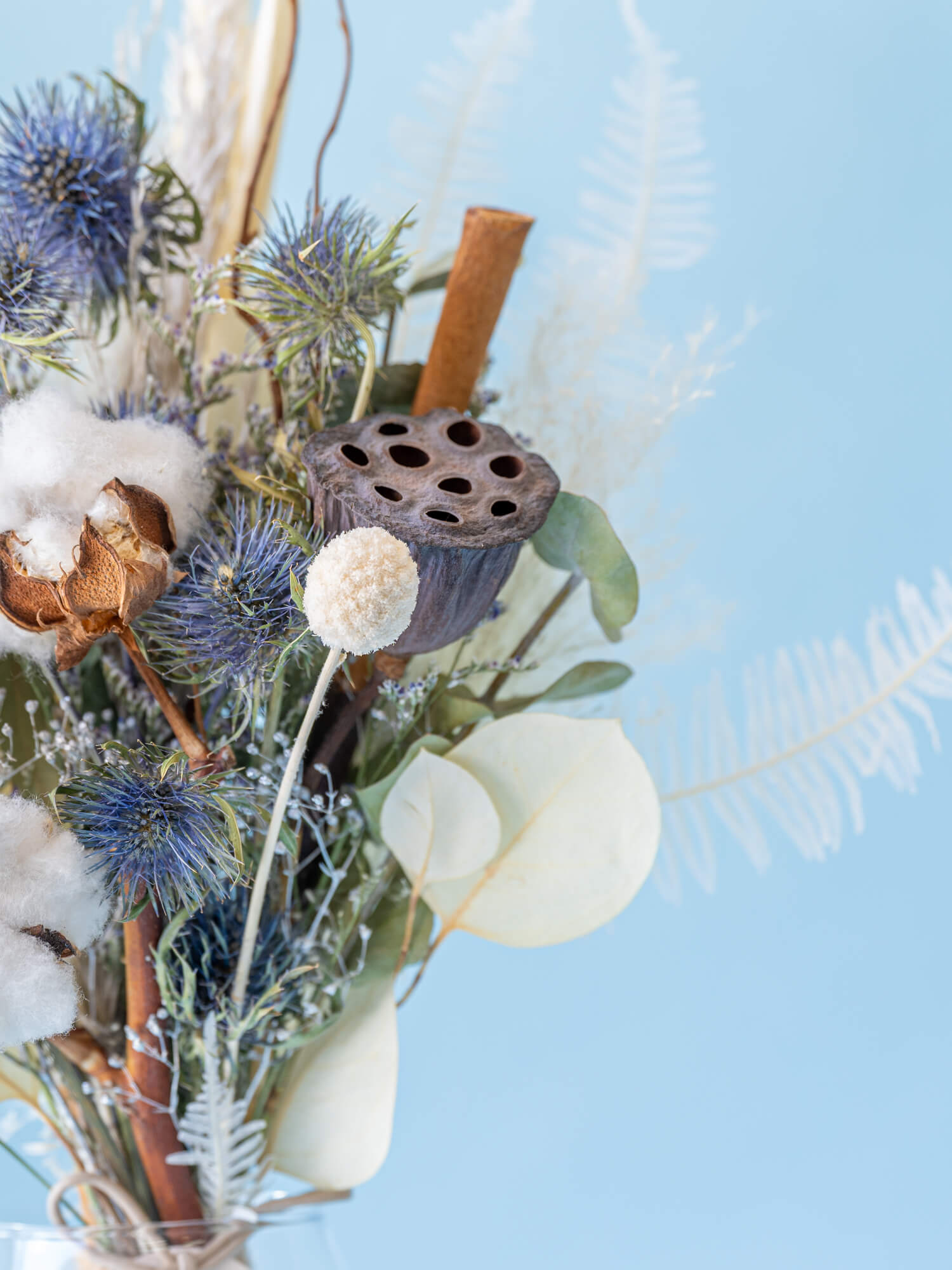【ウィンターシリーズ'24】パウダースノーなドライフラワー花瓶アレンジ