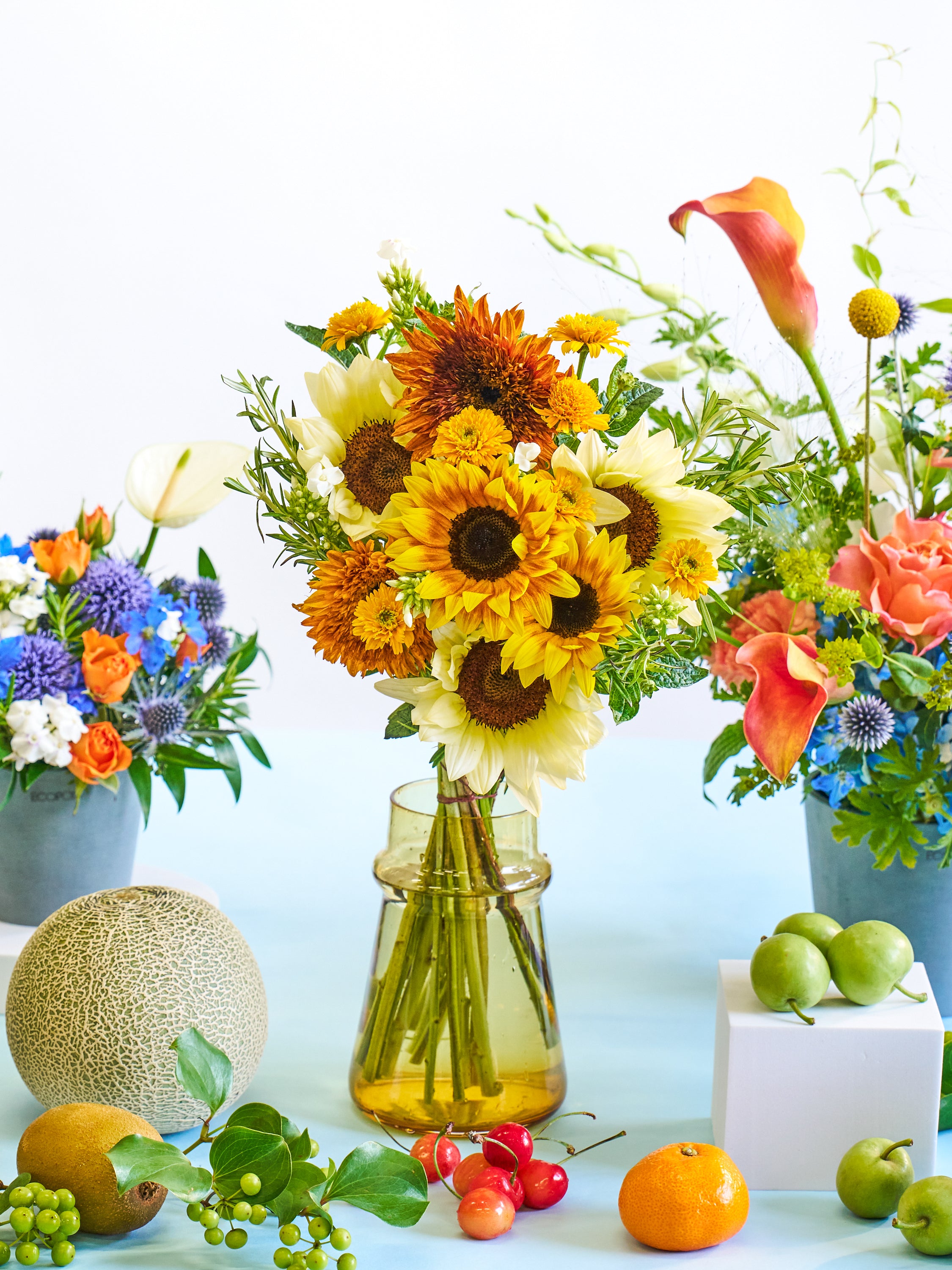 7月の誕生花】絵画のようなひまわりの花束 M | お花の通販AND FLOWER