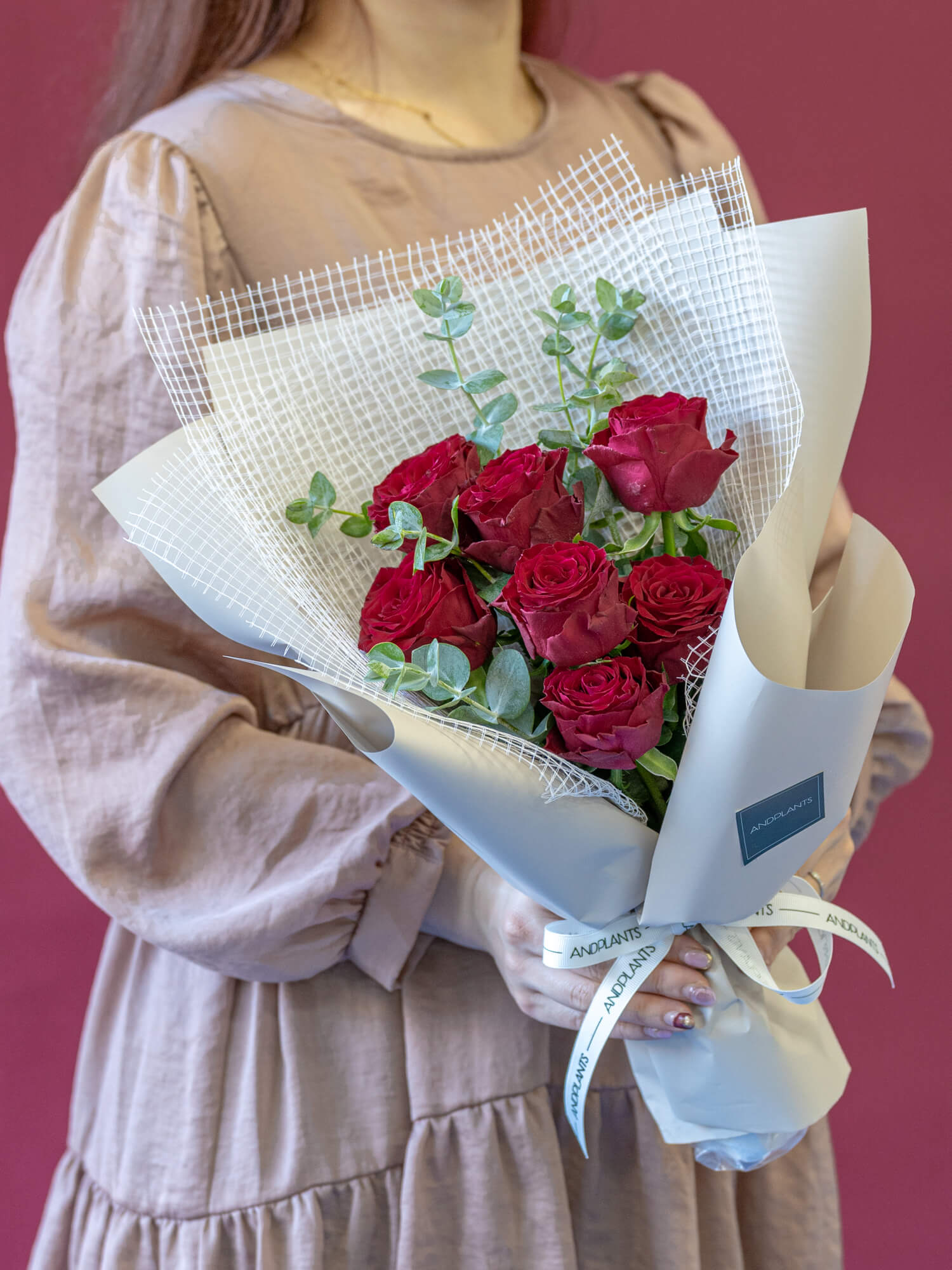 バラのブーケ 7本 - レッド -| お花の通販 AND PLANTS (アンドプランツ)