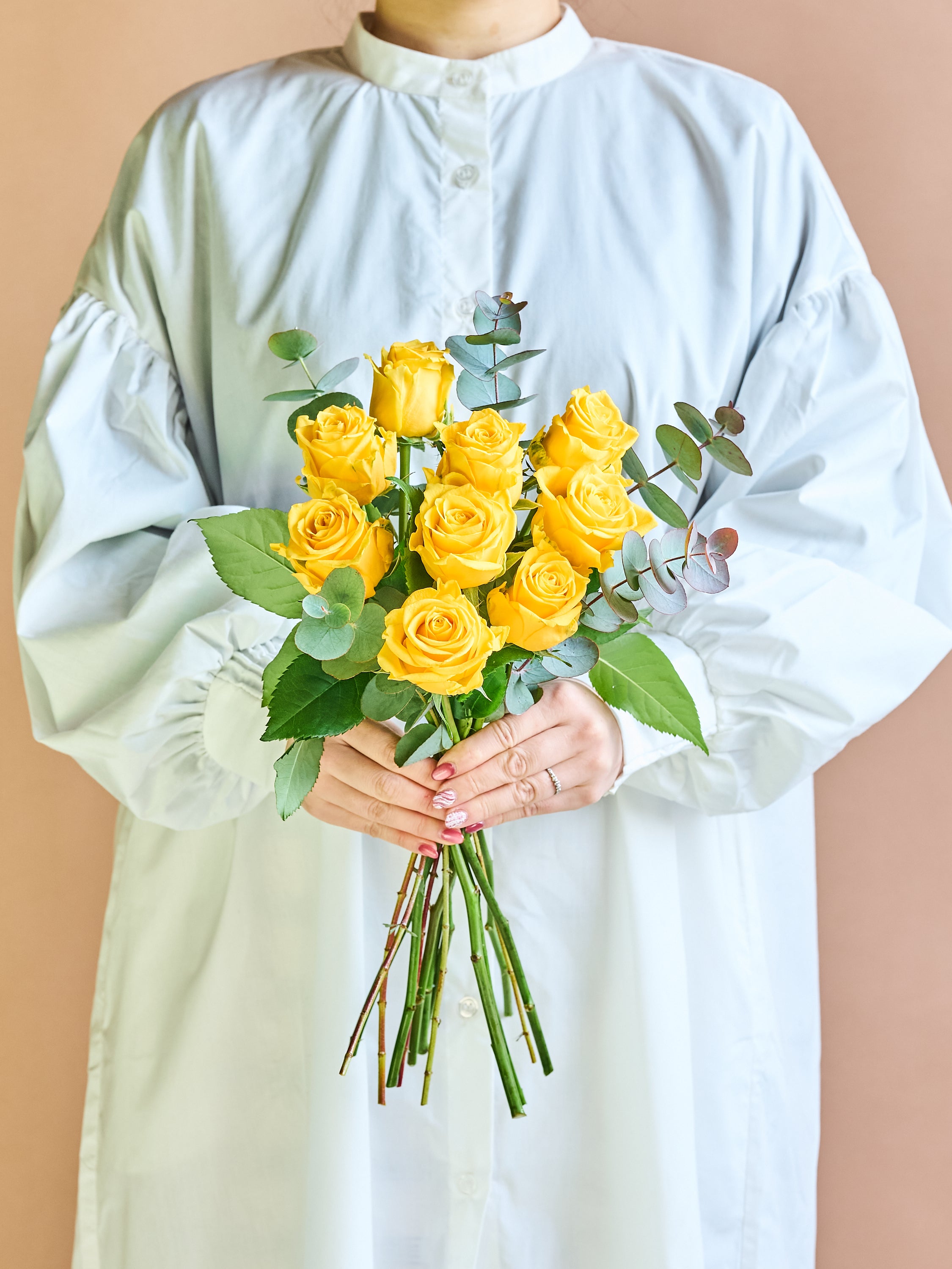 バラの花束 9本 - イエロー - | お花の通販AND FLOWER (アンドフラワー)