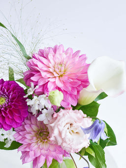 ダリアの花束M