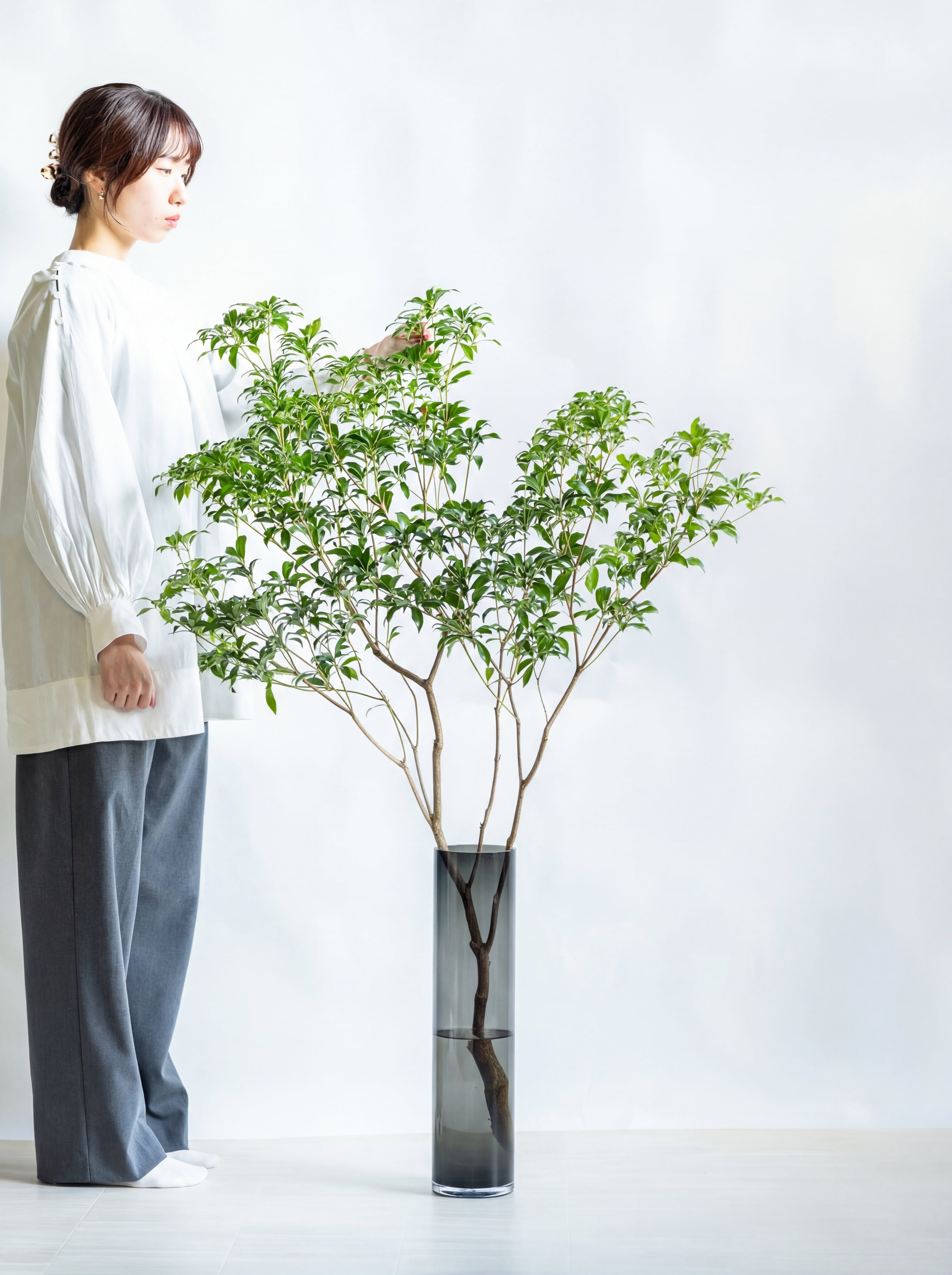 割れない花瓶 Cylinder Polycarbonate gray | お花の通販AND PLANTS
