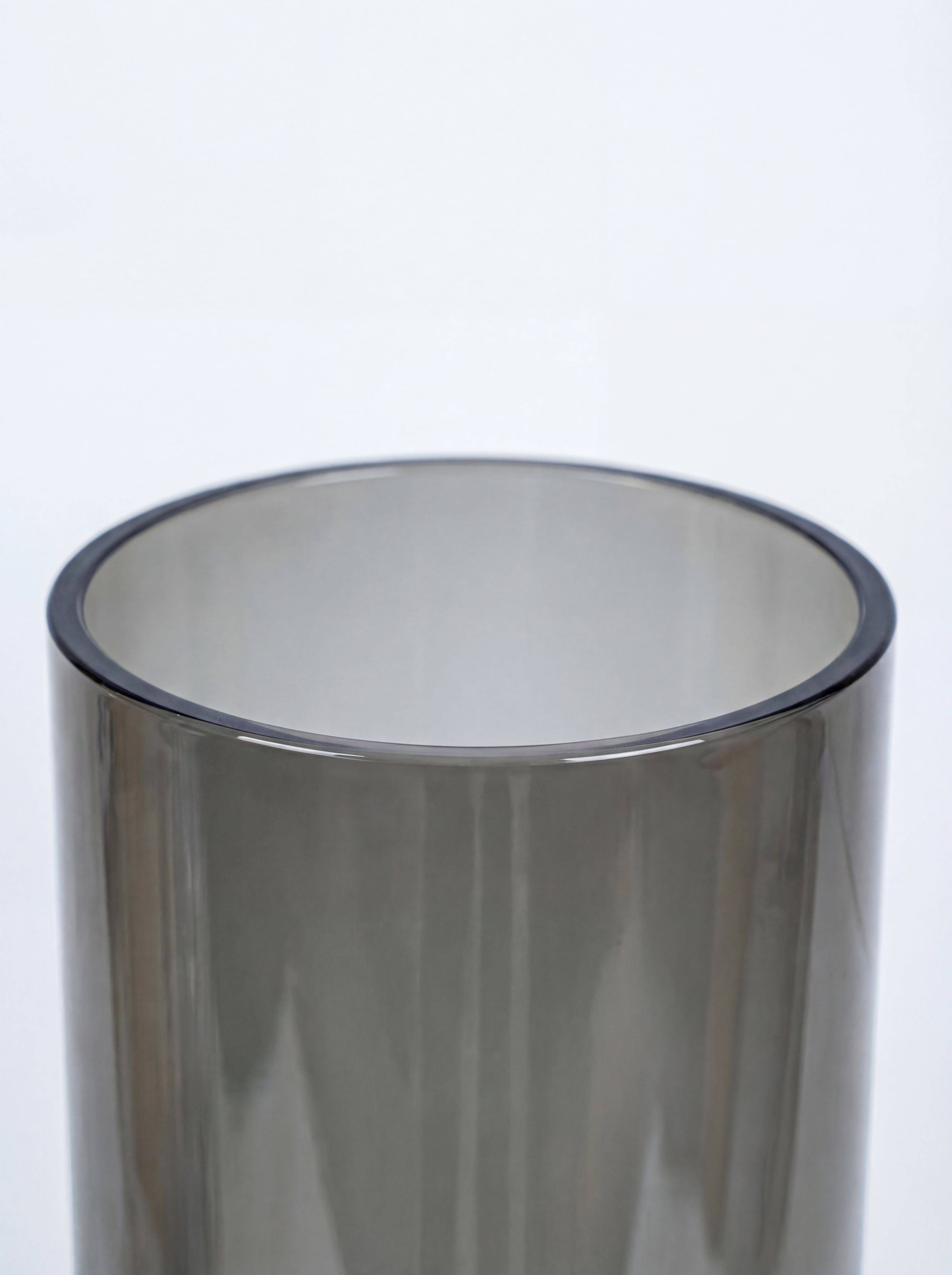 割れない花瓶 Cylinder Polycarbonate gray | お花の通販AND FLOWER