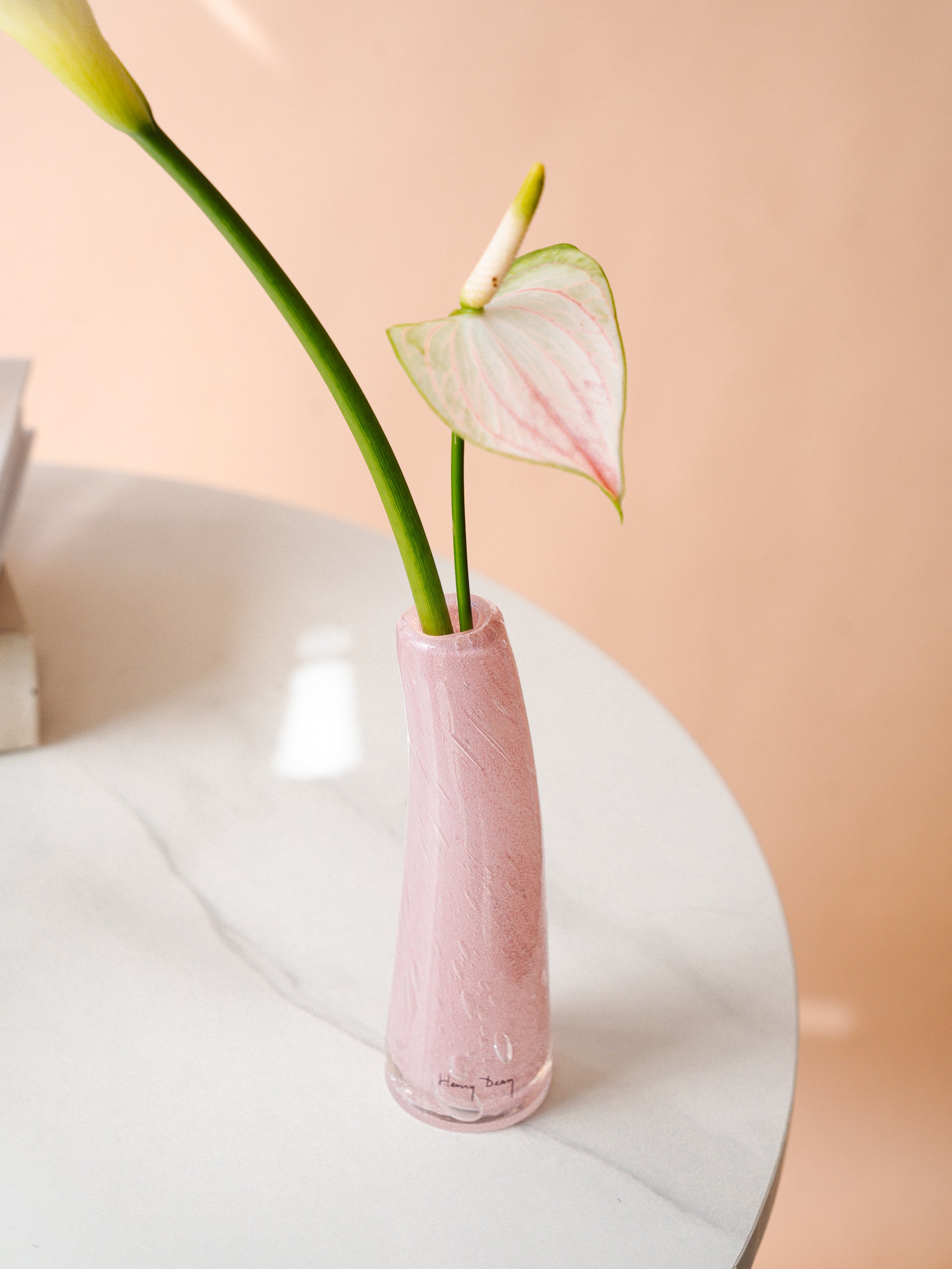 生花花器　自由花　アクリル ダイヤモンド型花瓶 ピンク 津軽びいどろ 花びん 弘前桜 花あかり 花器 | 華やかな花器 上品な