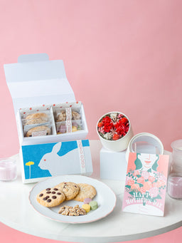 【母の日】CocoChouChou「やさしい焼き菓子 詰め合わせ」とプリザーブドフラワーボックスのセット