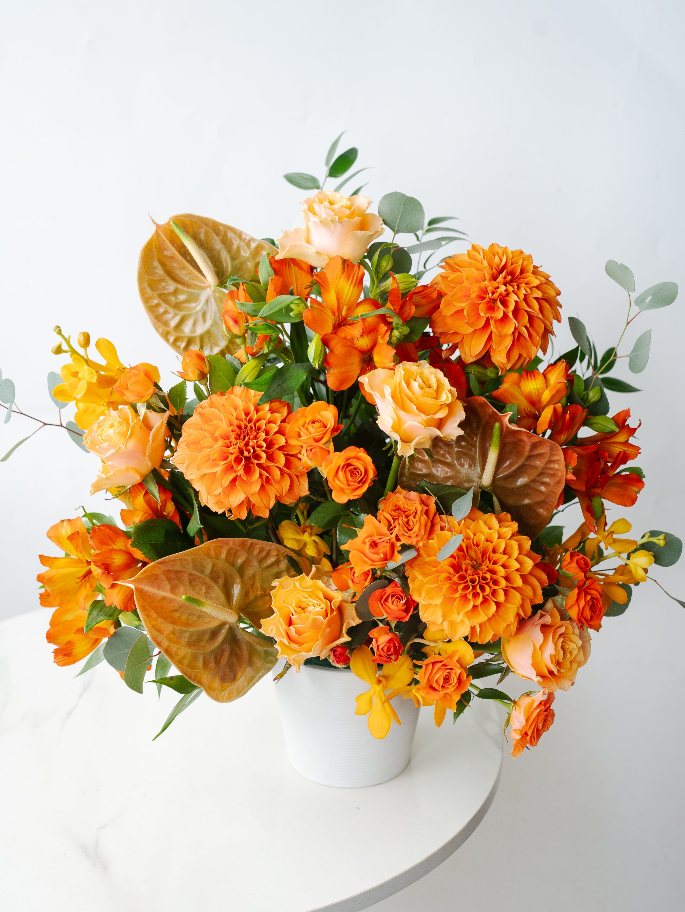 ＊*..オレンジ色のお花を添えて ..＊°..ガーデンアレンジ　お花の贈り物 季節のおまかせ生花アレンジ XL - オレンジ - | お花の通販AND FLOWER