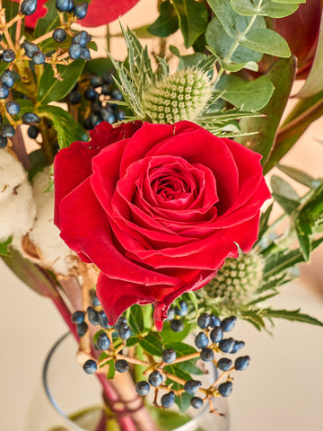 【ウィンター】レッドローズの温もり感じる花束 M