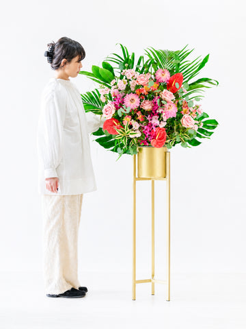 季節のおまかせスタンド花 1段 - ピンク -