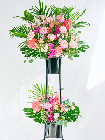 季節のおまかせスタンド花 2段 - ピンク -