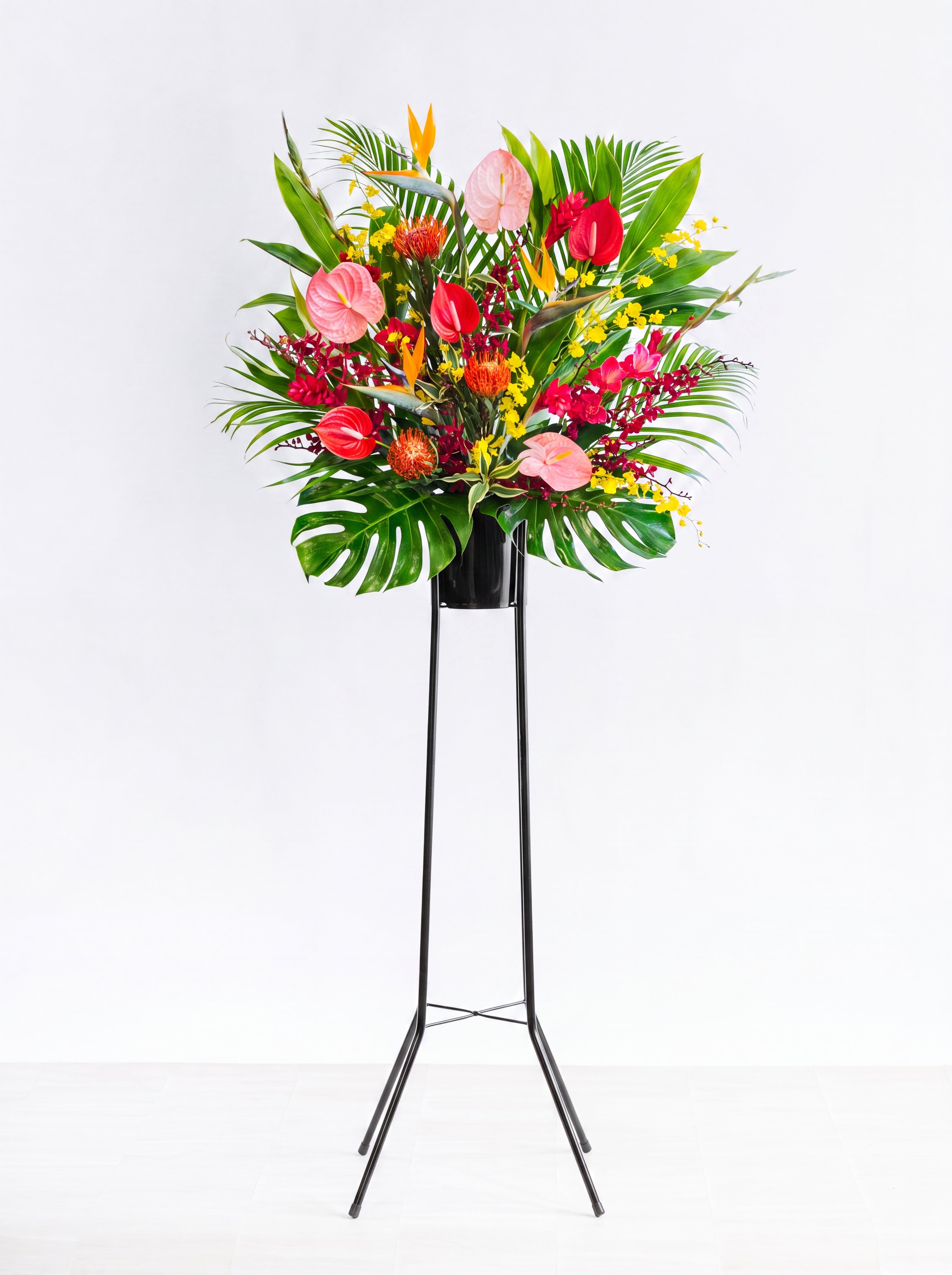 季節のおまかせスタンド花 1段 - ミックス - | お花の通販AND FLOWER
