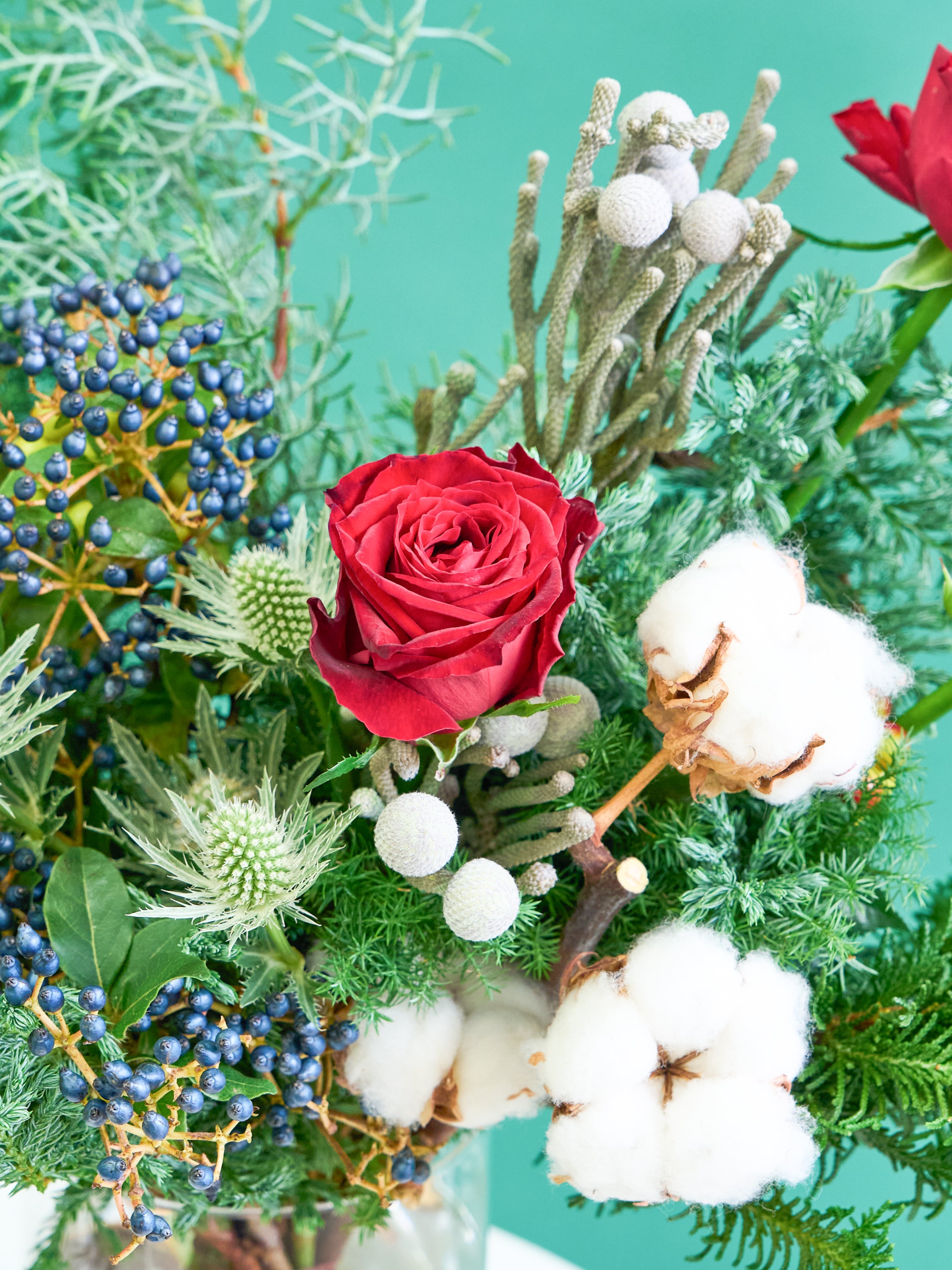 クリスマス'25】スワッグにもなる生花の森の花束 L | お花の通販AND